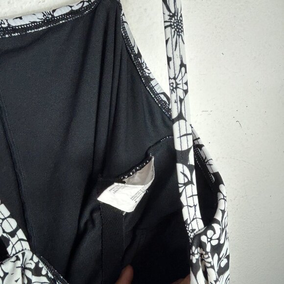 A Shore Fit Swim Dress 14 Black white floral tiered modest one piece panel - Picture 2 of 9